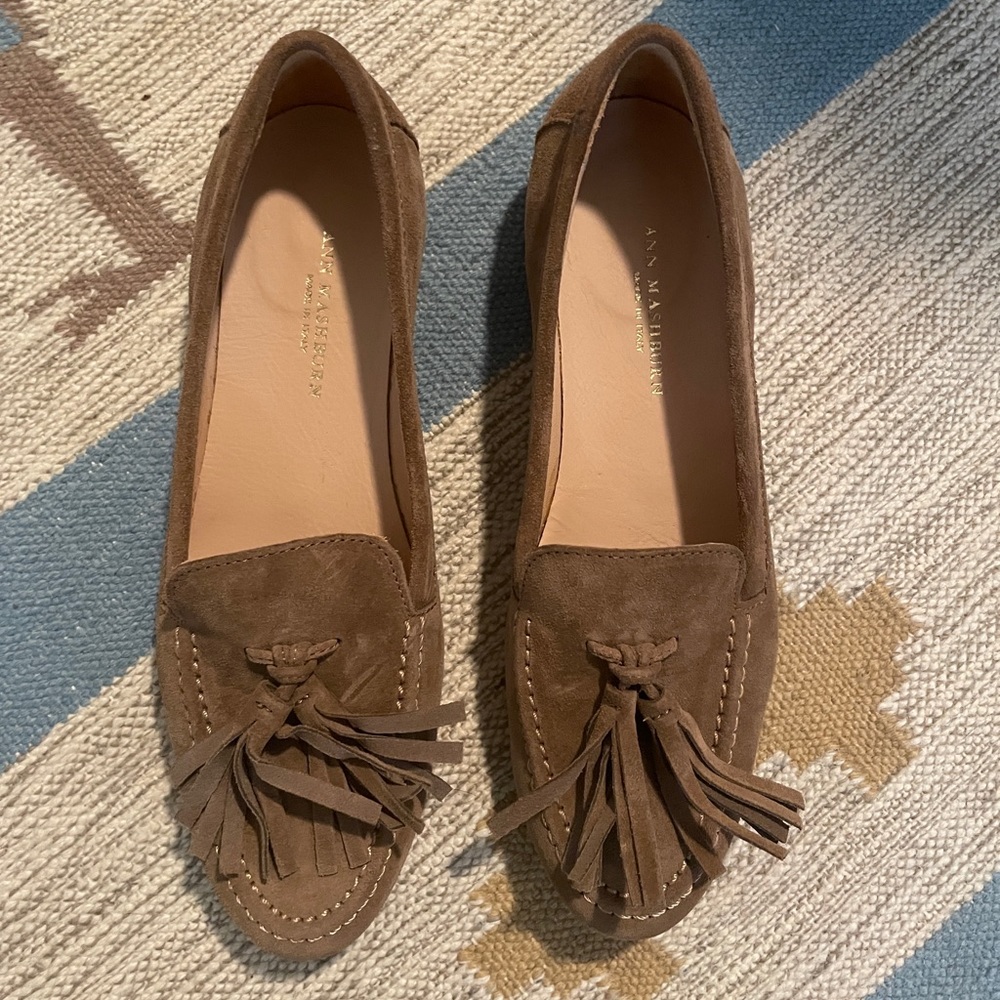 Ann Mashburn tassel loafers. Lightly worn and in great condition!